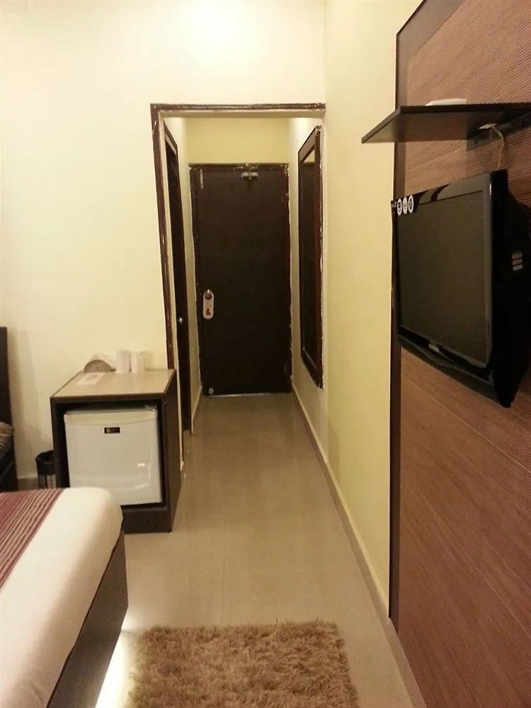 Hotel Varuna Varanasi