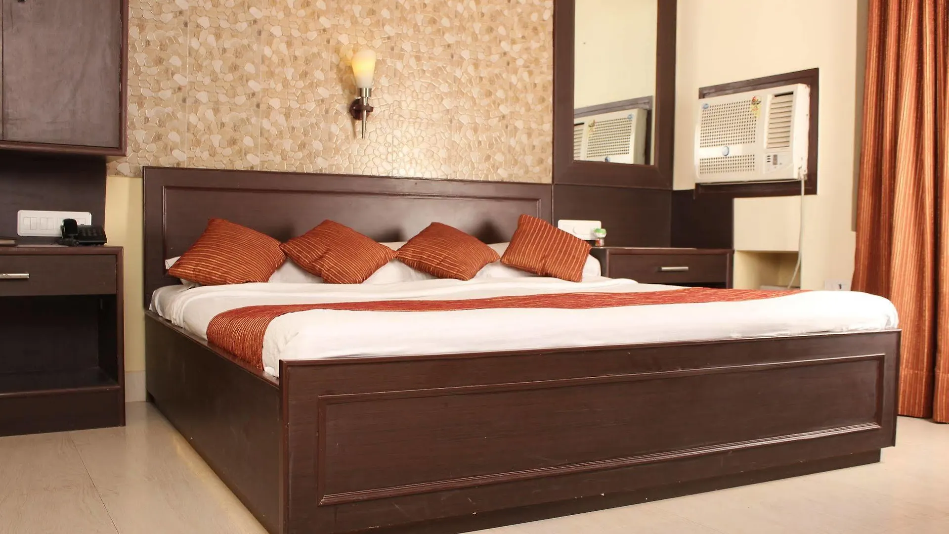 Hotel Varuna Varanasi