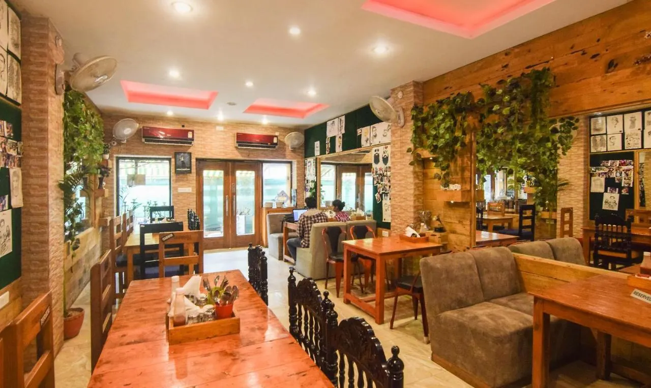 ***  Hotel Varuna Varanasi India